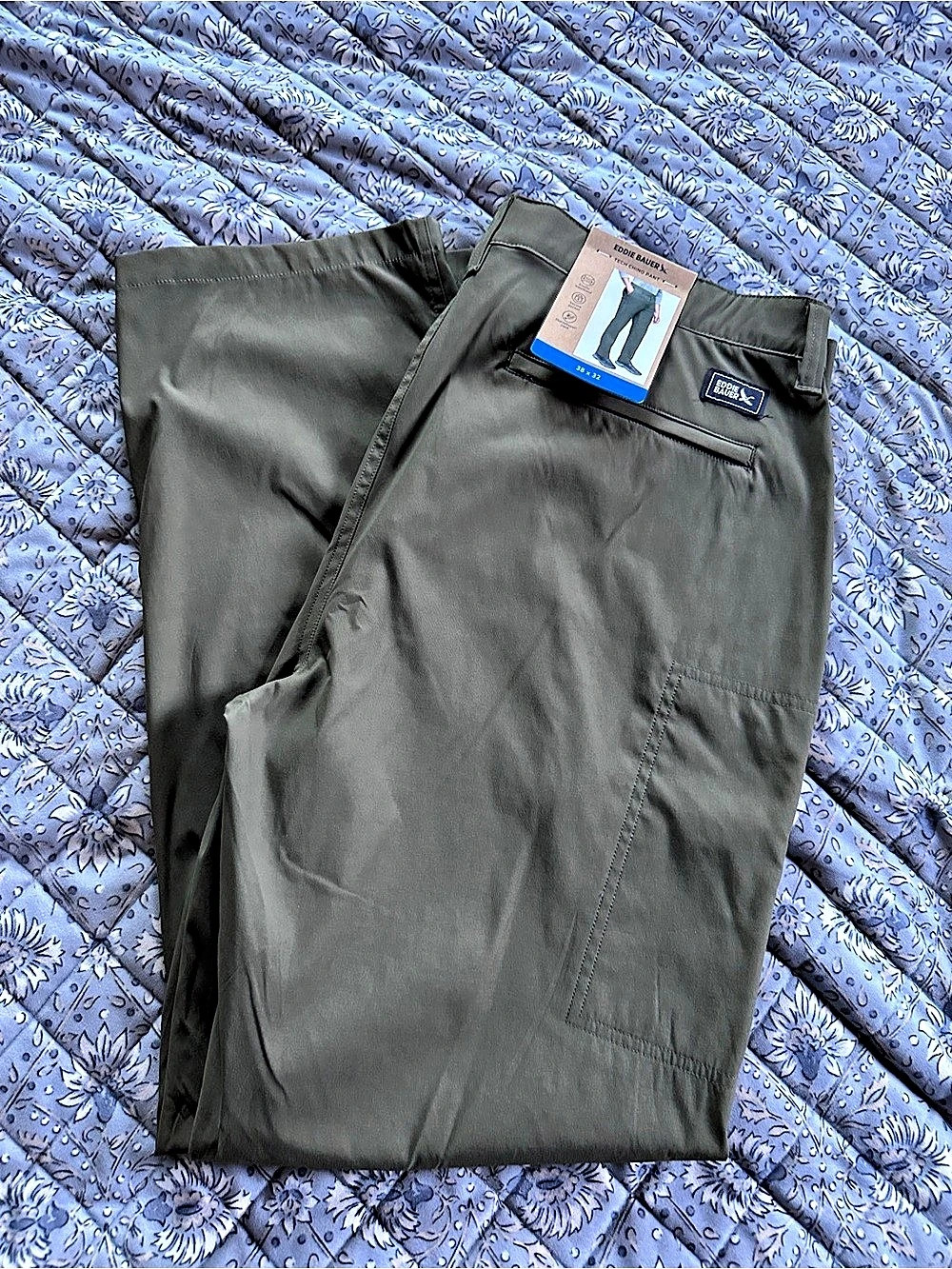 Eddie Bauer Tech Chino Pant Cargo Pants in Green Waist 38 x 32 NWT